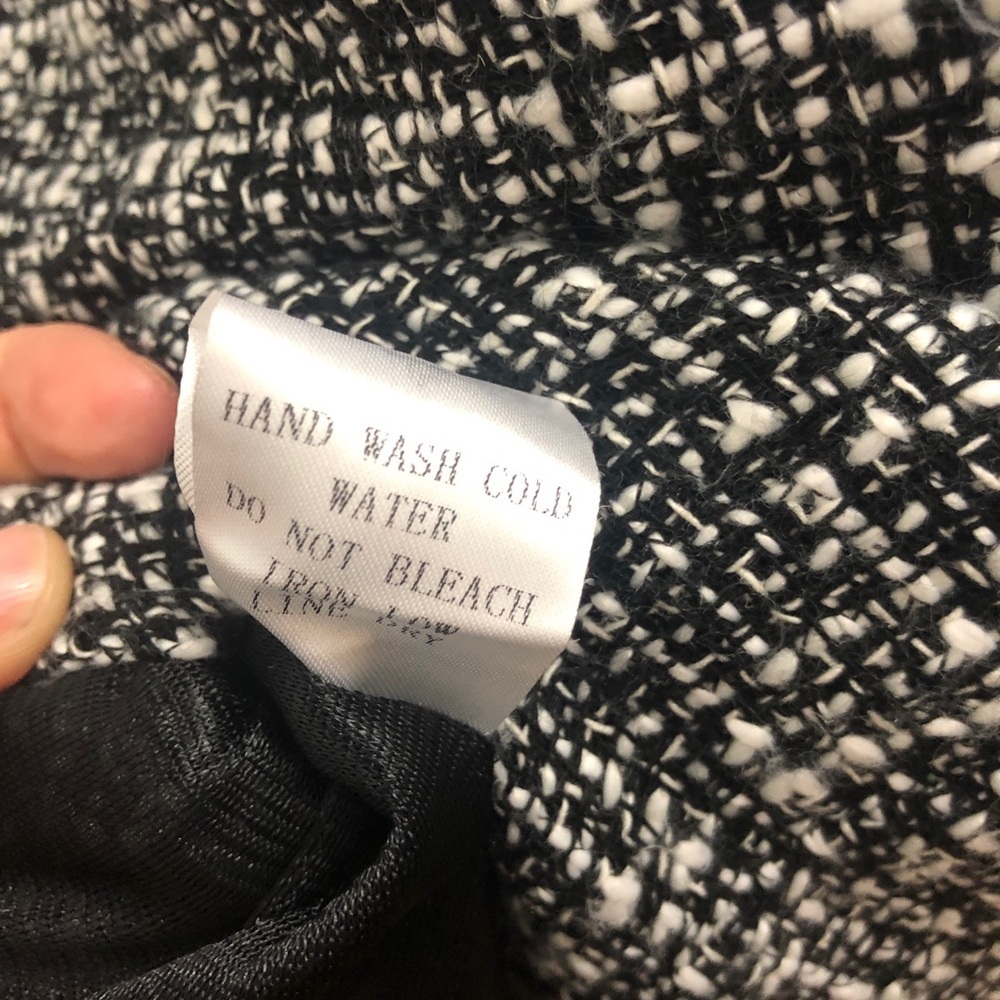 Beautiful black & white tweed Harper dress size medium 💕 - Picture 6 of 6